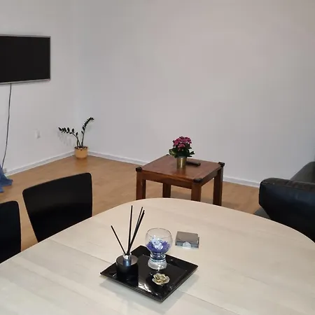 בית נופש Joysha's House איקסט